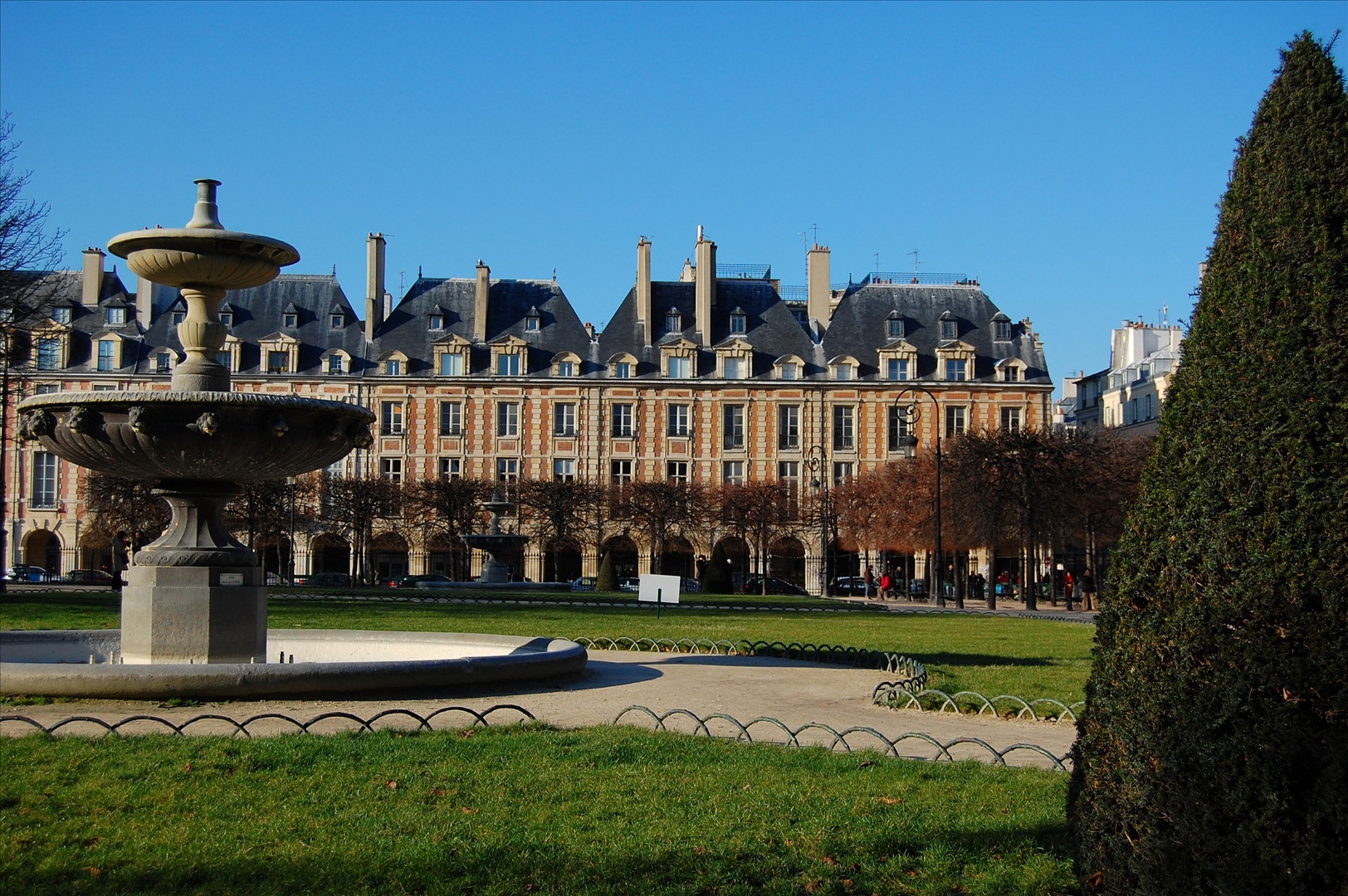 Hotel Marais Bastille - Place des Vosges - by Nick Stenning