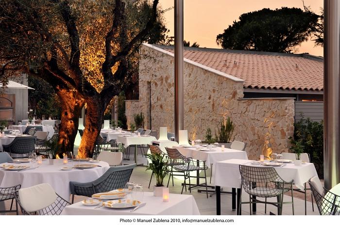 Wedding in St Tropez luxury sites - Hotel Sezz, restaurant Colette - Photographe Manuel Zublena