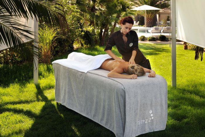 Luxurious hotel St Tropez to host events - Hotel Sezz - Outdoor massage