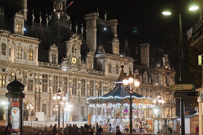 Noël à Paris - Place de l'Hôtel de Ville à Noël 2013 - Paris Tourist Office - Photographe Daniel Thierry Noël à Paris - Place de l'Hôtel de Ville à Noël 2013 - Paris Tourist Office - Photographe Daniel Thierry