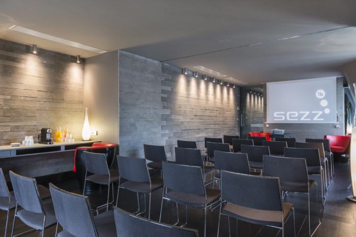 Sezz hotel - Meeting space with lounge space Sezz hotel - Meeting space with lounge space