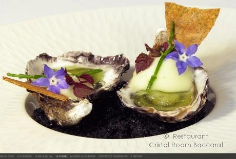 Restaurants Paris Passy - Cristal Room Baccarat - Huitre sur lit de caviar Restaurants Paris Passy - Cristal Room Baccarat - Huitre sur lit de caviar